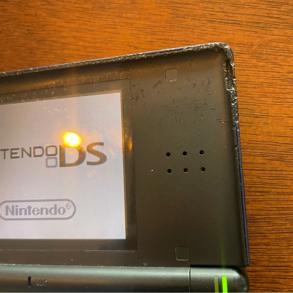 Nintendo DS Lite Handheld Console in Cobalt & Black Please see photos for marks